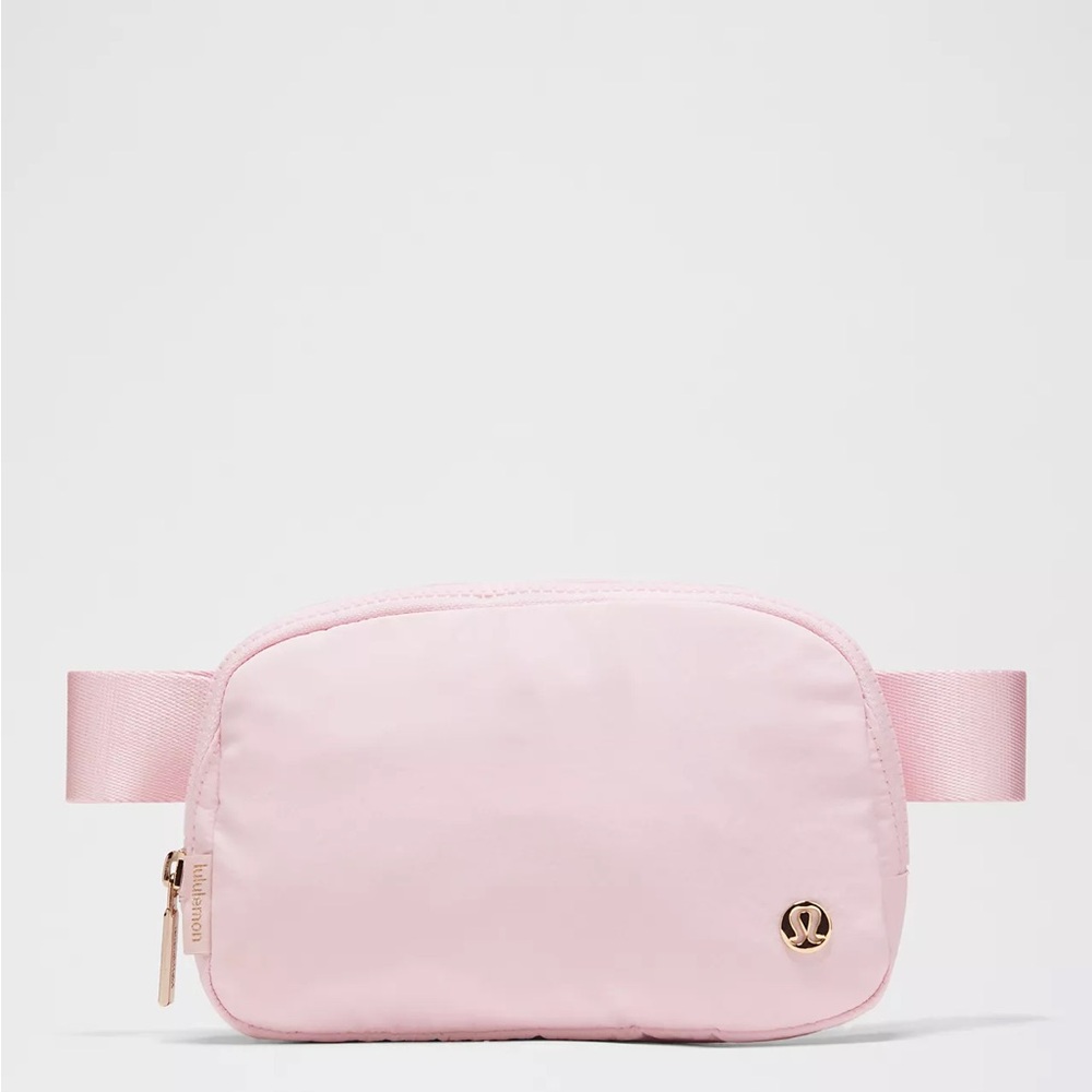 Lululemon Everywhere Belt Bag 1L- Blissful Pink